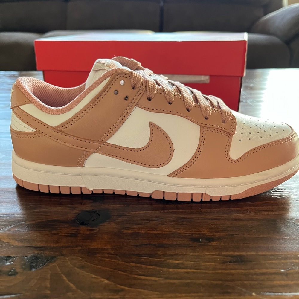 Nike dunks size 6 women